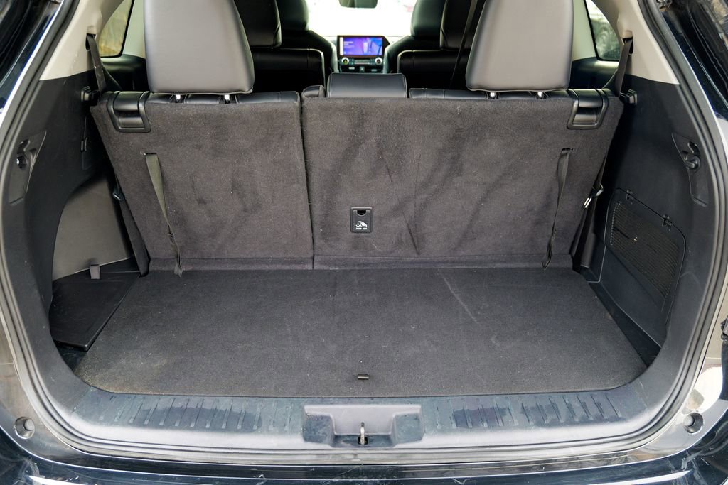 Used 2023 Toyota Highlander XLE AWD/4WD image 56