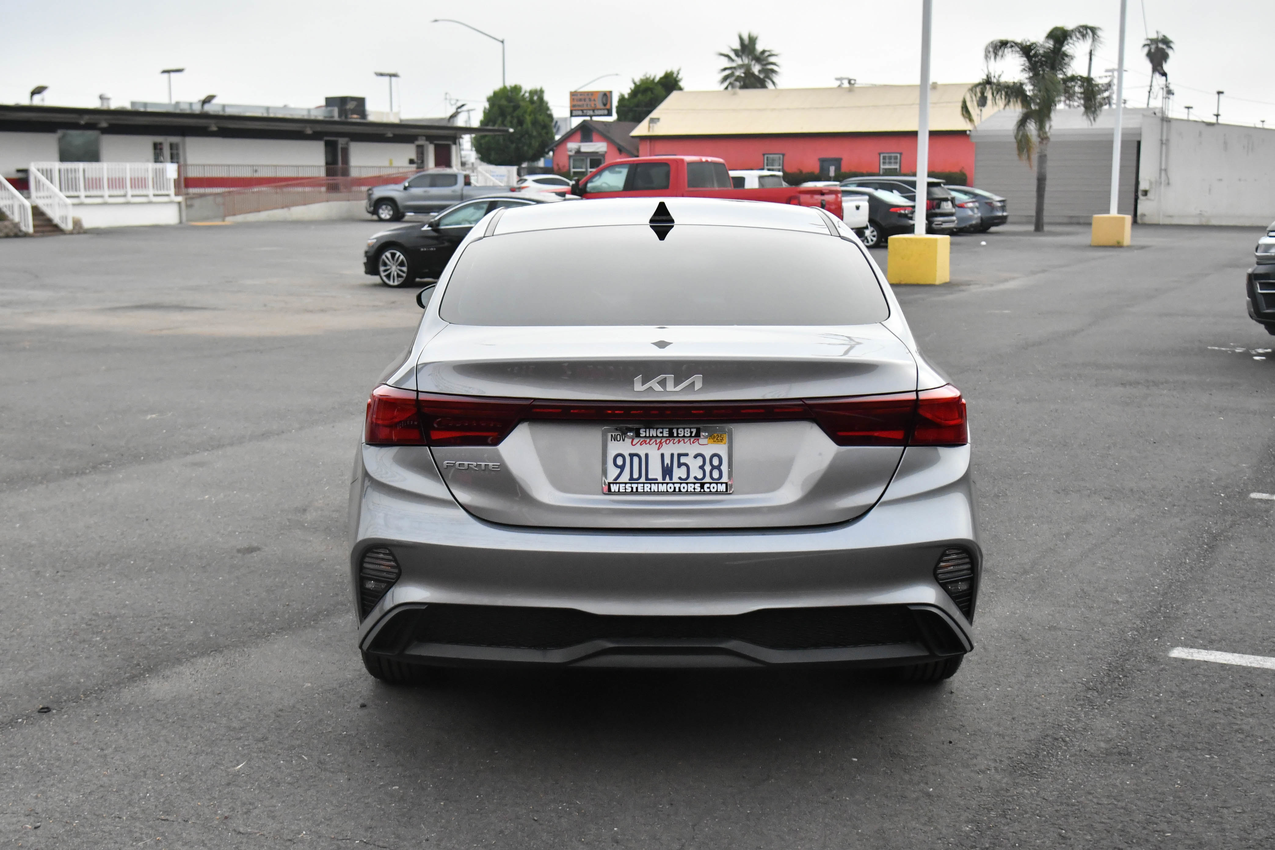 Used 2023 Kia Forte LXS image 7