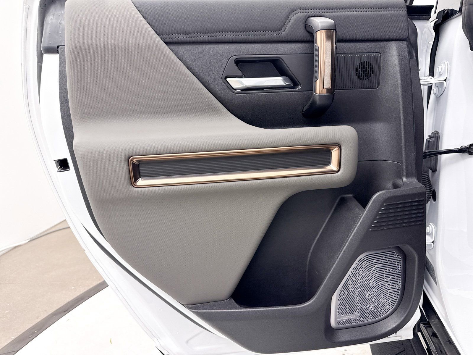 Used 2025 GMC Hummer EV 2X image 48