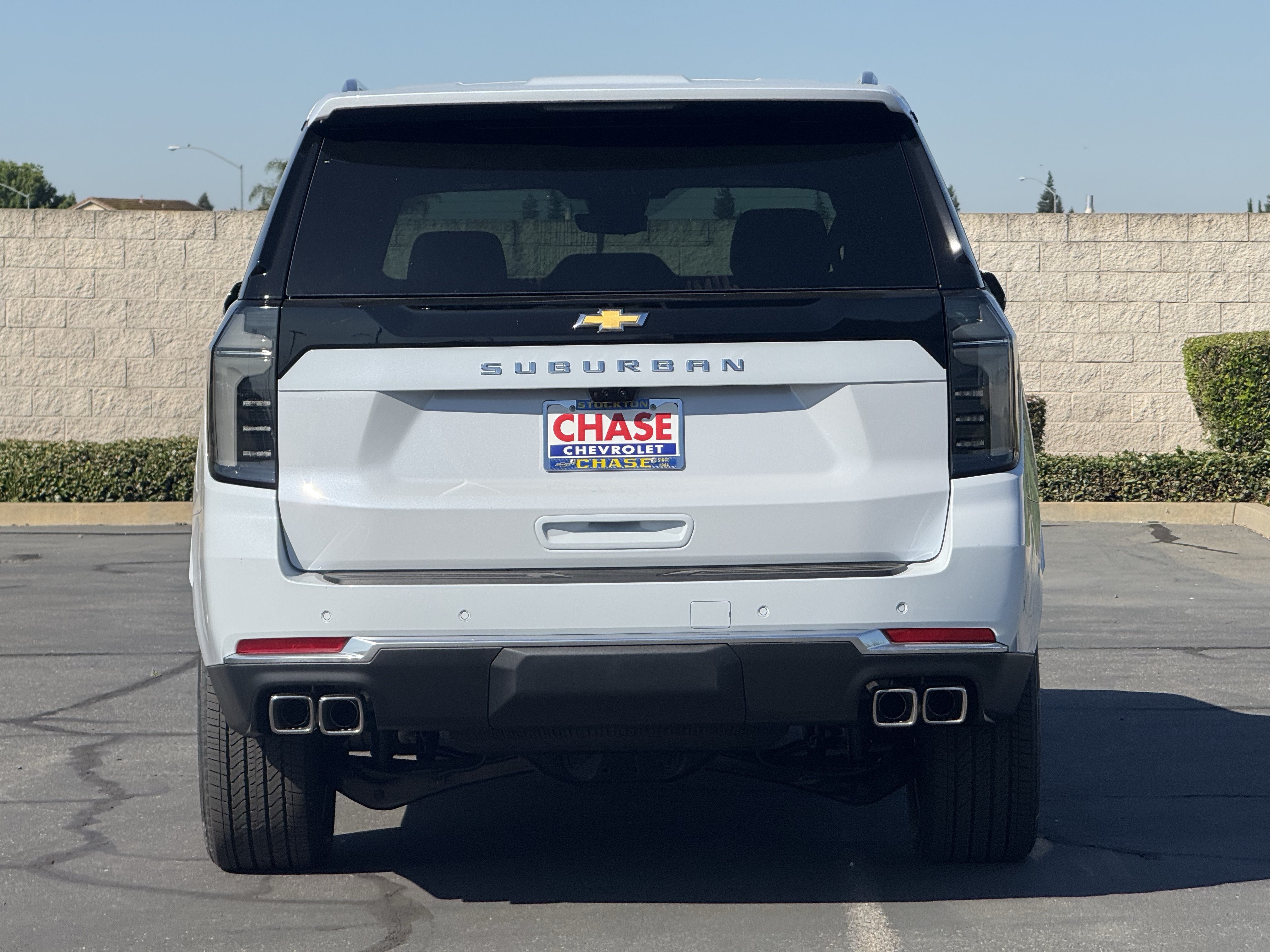 New 2026 Chevrolet Suburban High Country AWD/4WD image 6