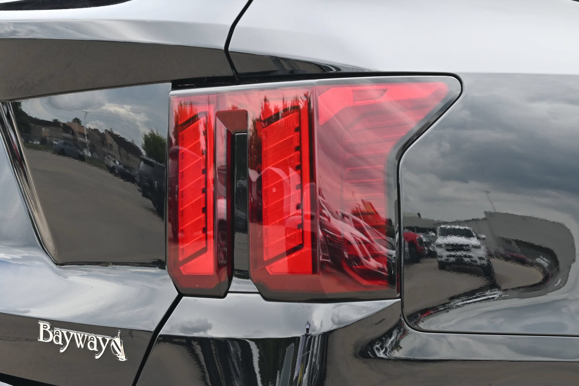 Used 2024 Kia Sorento LX FWD image 23