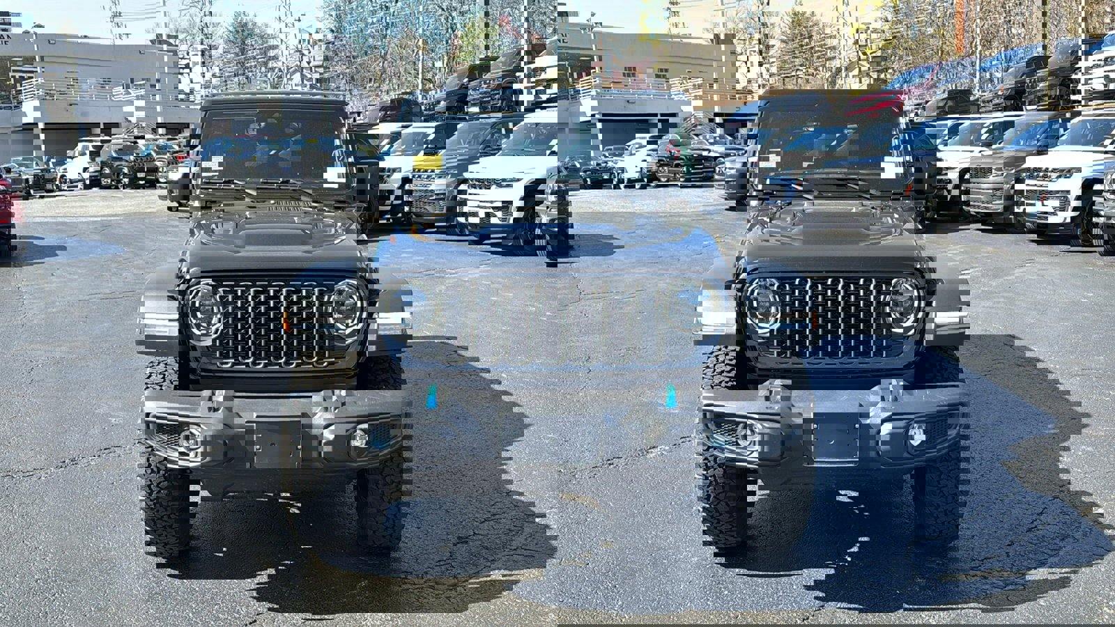 Used 2025 Jeep Wrangler Unlimited Rubicon 4xe w/ Convenience Group image 5