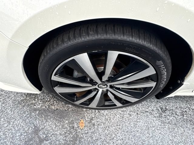 Used 2019 Nissan Altima 2.5 SR w/ SR Premium Package FWD image 12