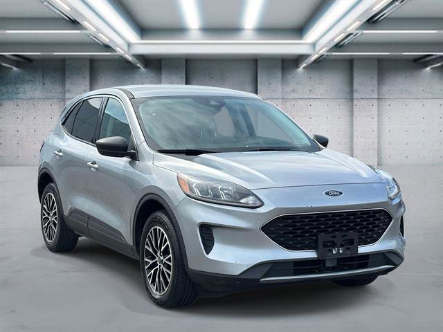Used 2022 Ford Escape SE w/ Cold Weather Package FWD image 2