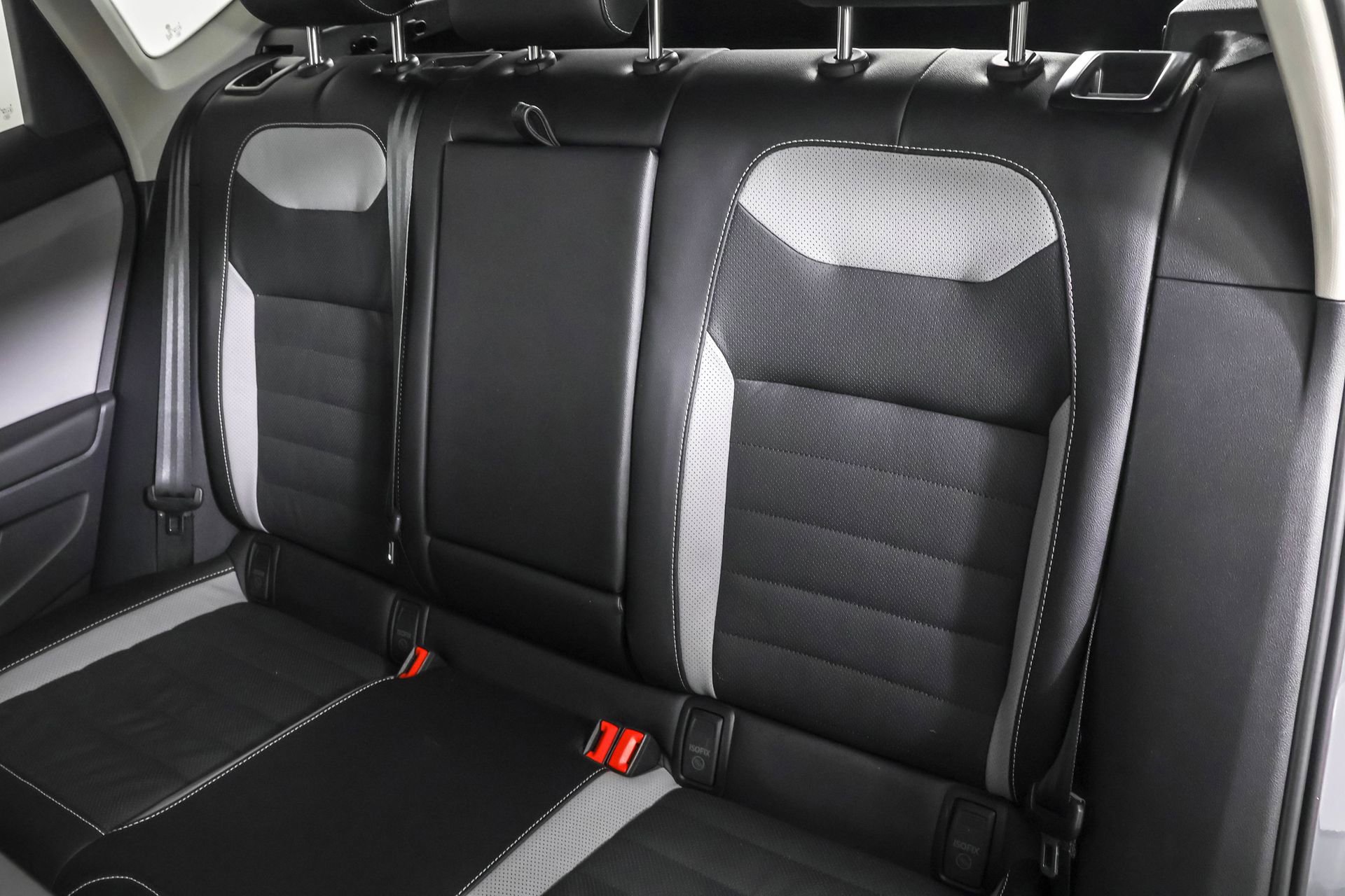 Used 2022 Volkswagen Taos SEL image 35