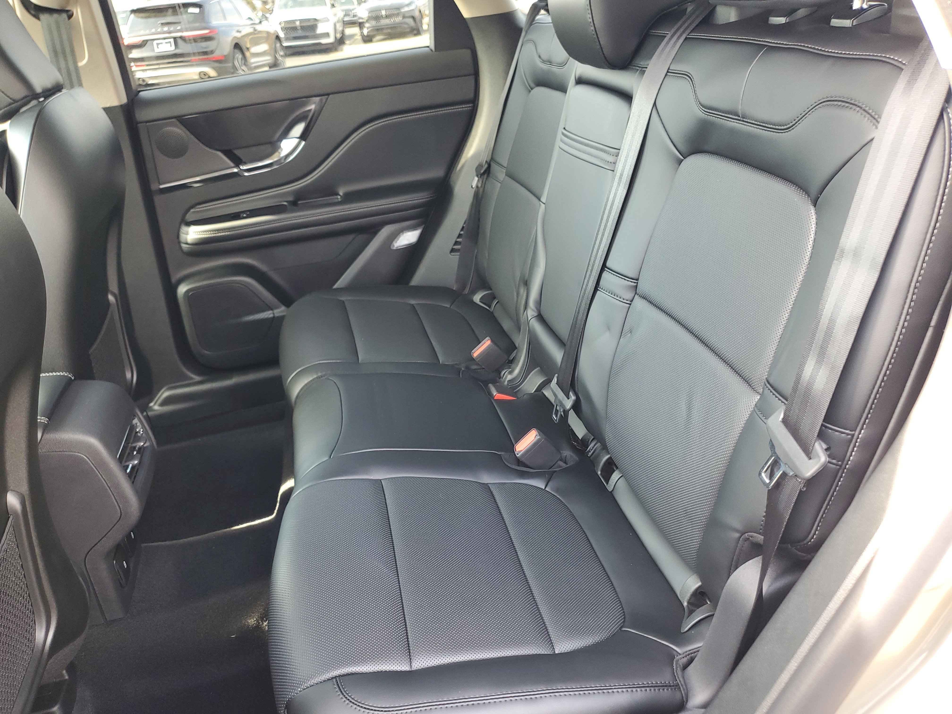 New 2026 Lincoln Corsair Reserve w/ Jet Appearance Package image 28