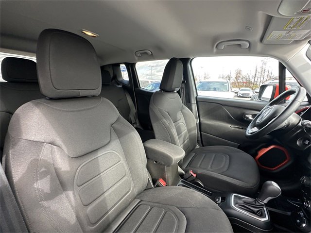 Used 2020 Jeep Renegade Latitude image 33