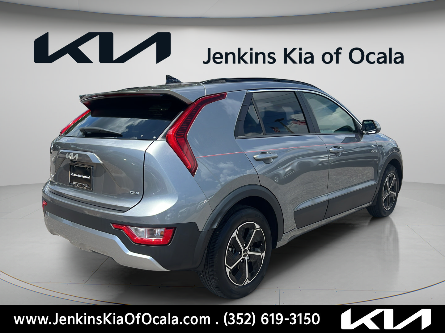 Certified 2024 Kia Niro LX FWD image 3