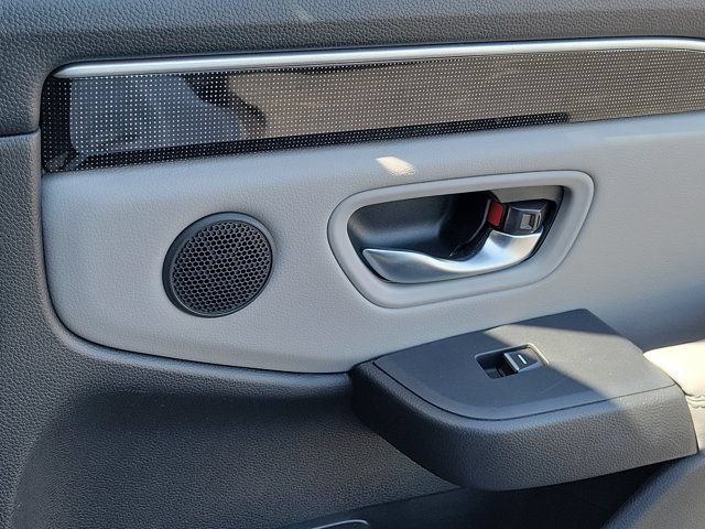 Certified 2024 Honda Pilot Elite image 7