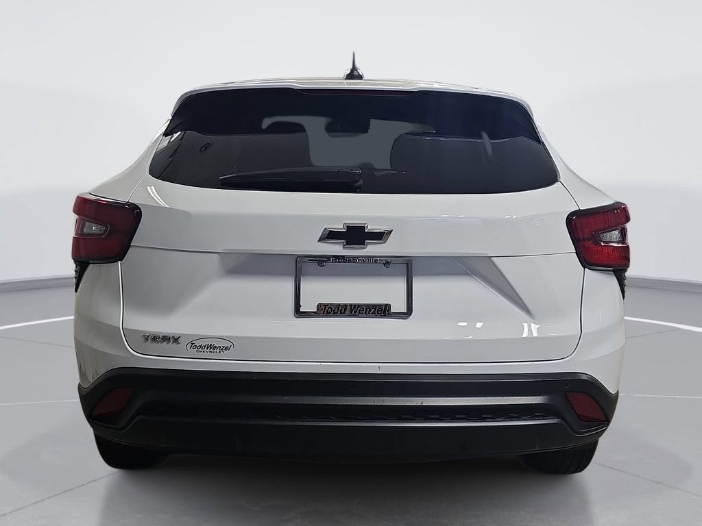 Certified 2024 Chevrolet Trax LS w/ LS Convenience Package FWD image 5