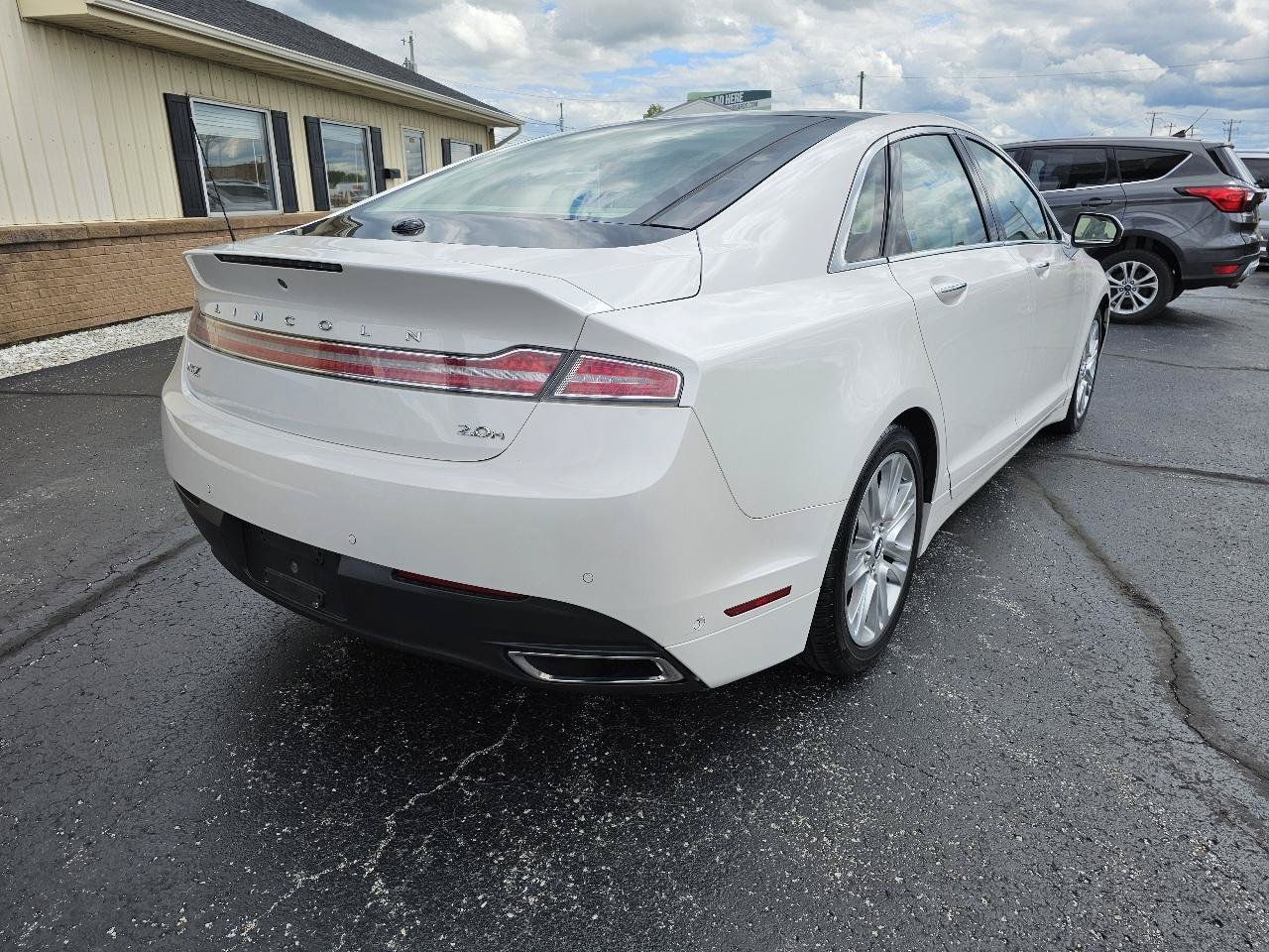 Used 2014 Lincoln MKZ Hybrid w/ Equipment Group 202A Reserve FWD image 38
