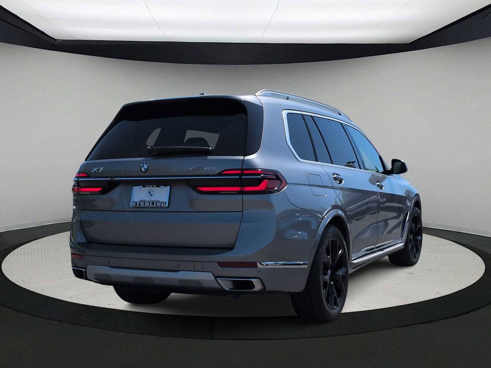 Used 2024 BMW X7 xDrive40i image 8