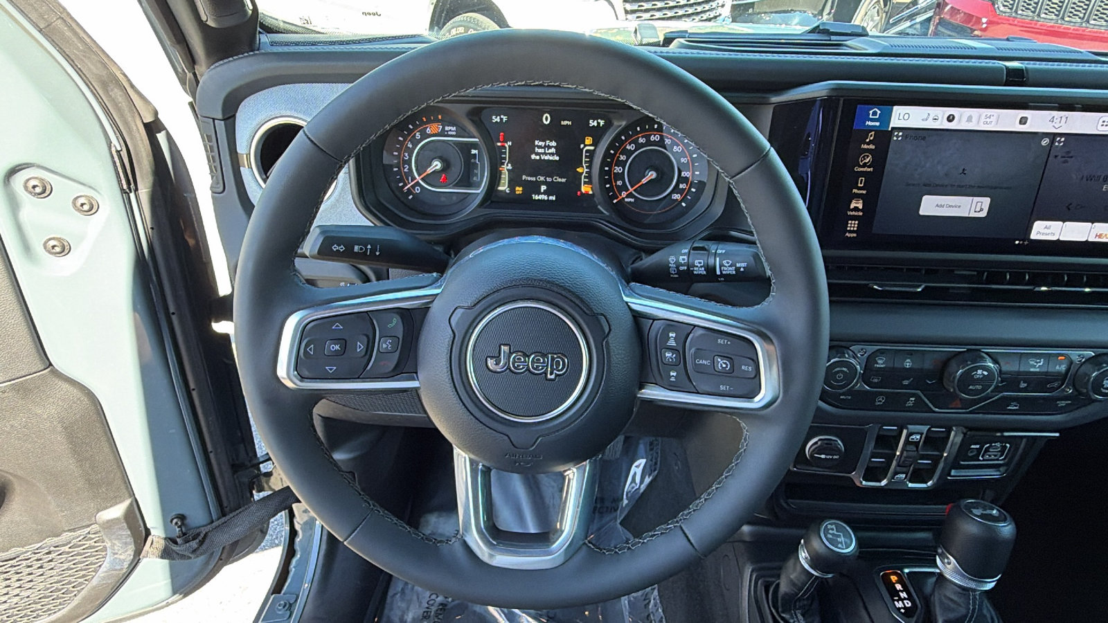 Used 2026 Jeep Wrangler Unlimited Sahara AWD/4WD image 26