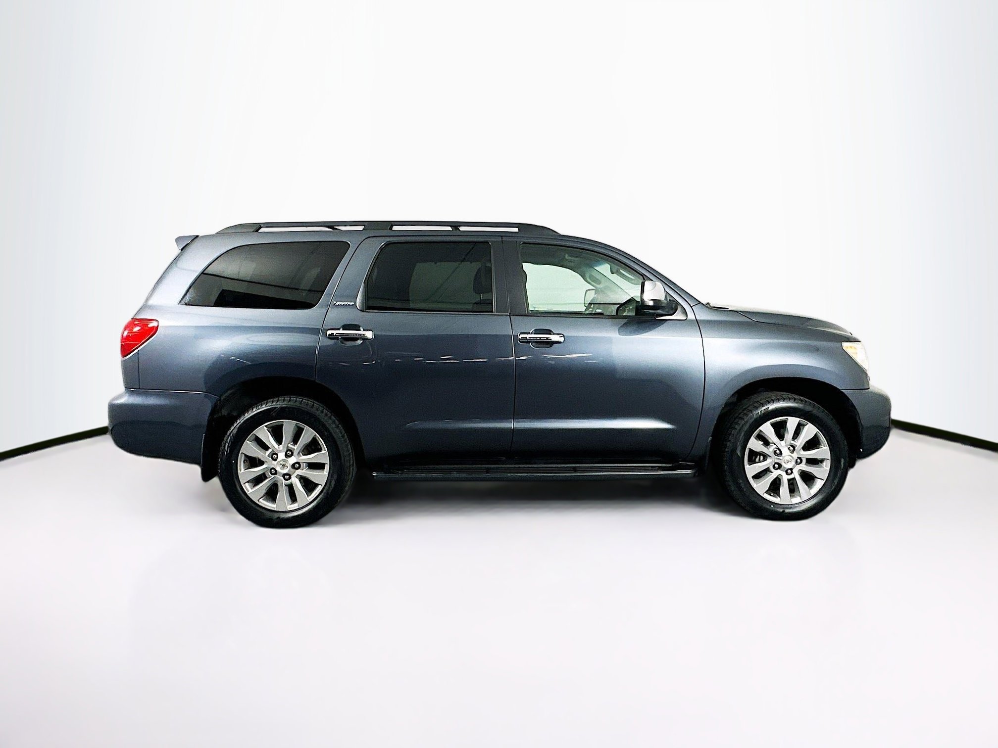 Used 2010 Toyota Sequoia Limited RWD image 10