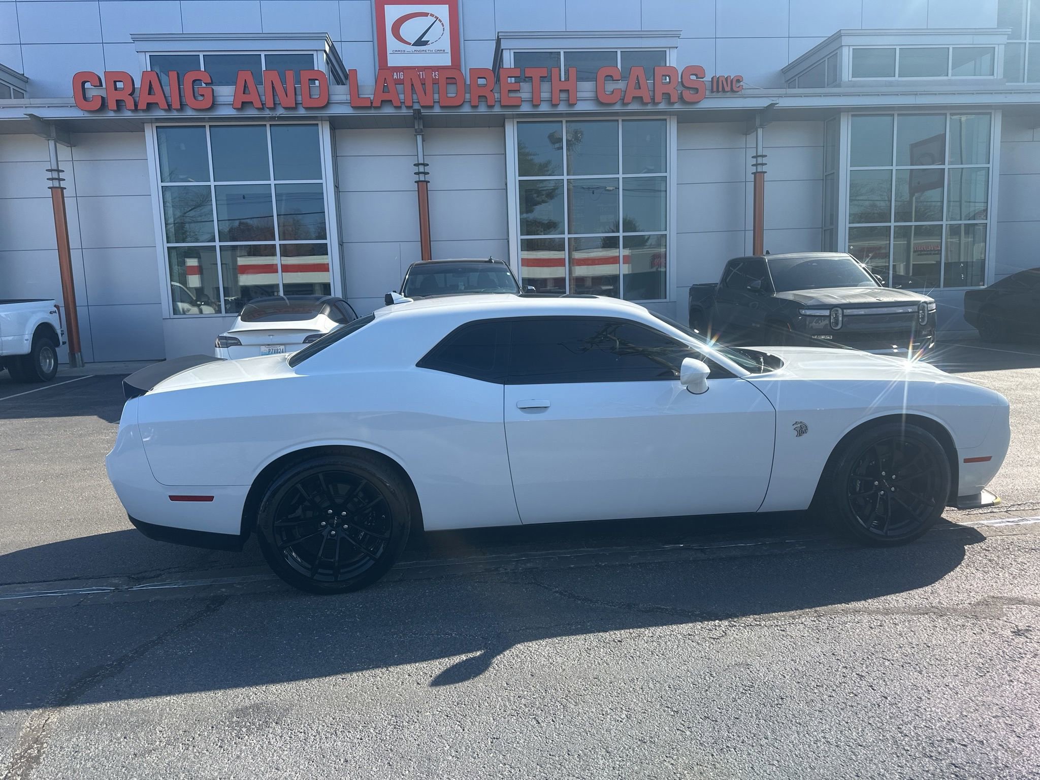 Used 2023 Dodge Challenger SRT Hellcat image 2