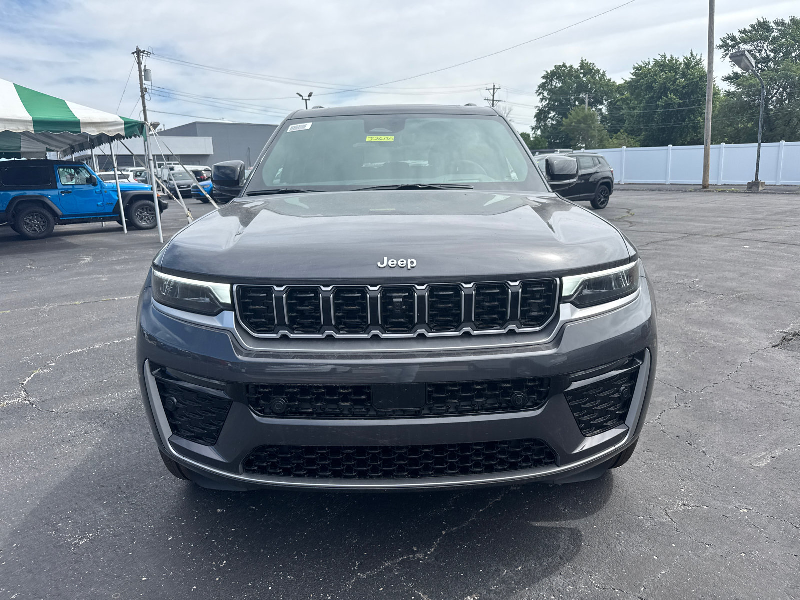 New 2026 Jeep Grand Cherokee Summit w/ Adv Protech Group IV AWD/4WD image 2