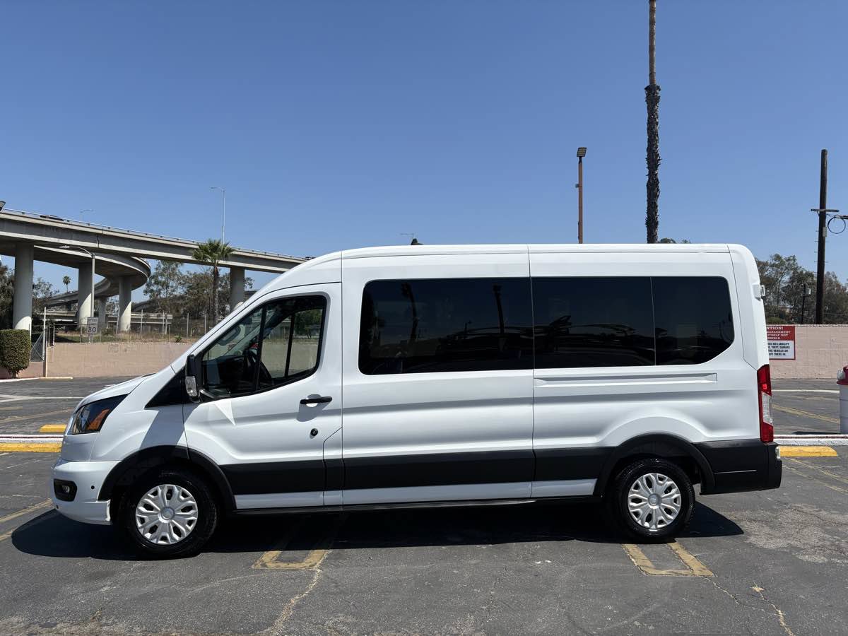 Used 2025 Ford Transit 350 XLT RWD image 8
