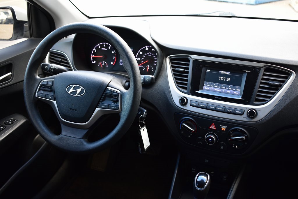 Used 2020 Hyundai Accent SE image 24