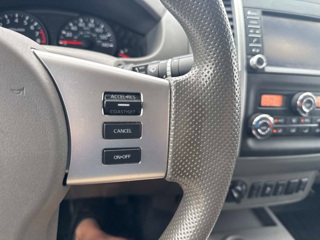 Used 2020 Nissan Frontier SV w/ Midnight Edition Floor Mats AWD/4WD image 28