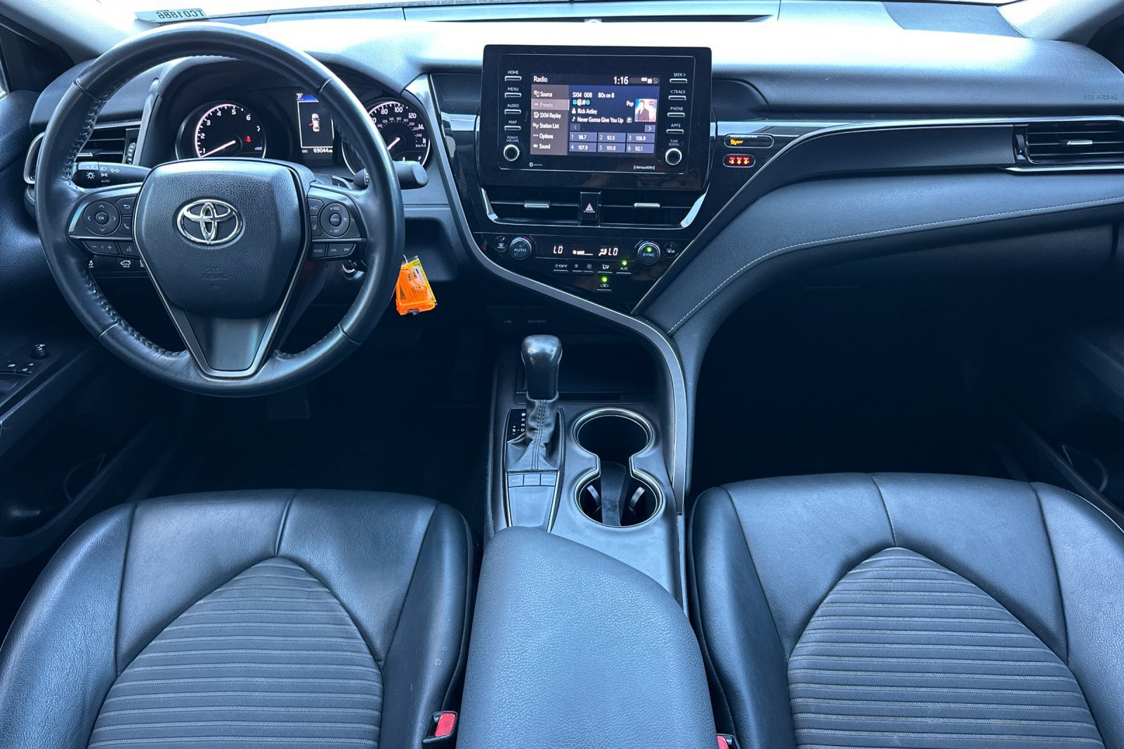 Certified 2022 Toyota Camry SE FWD image 13