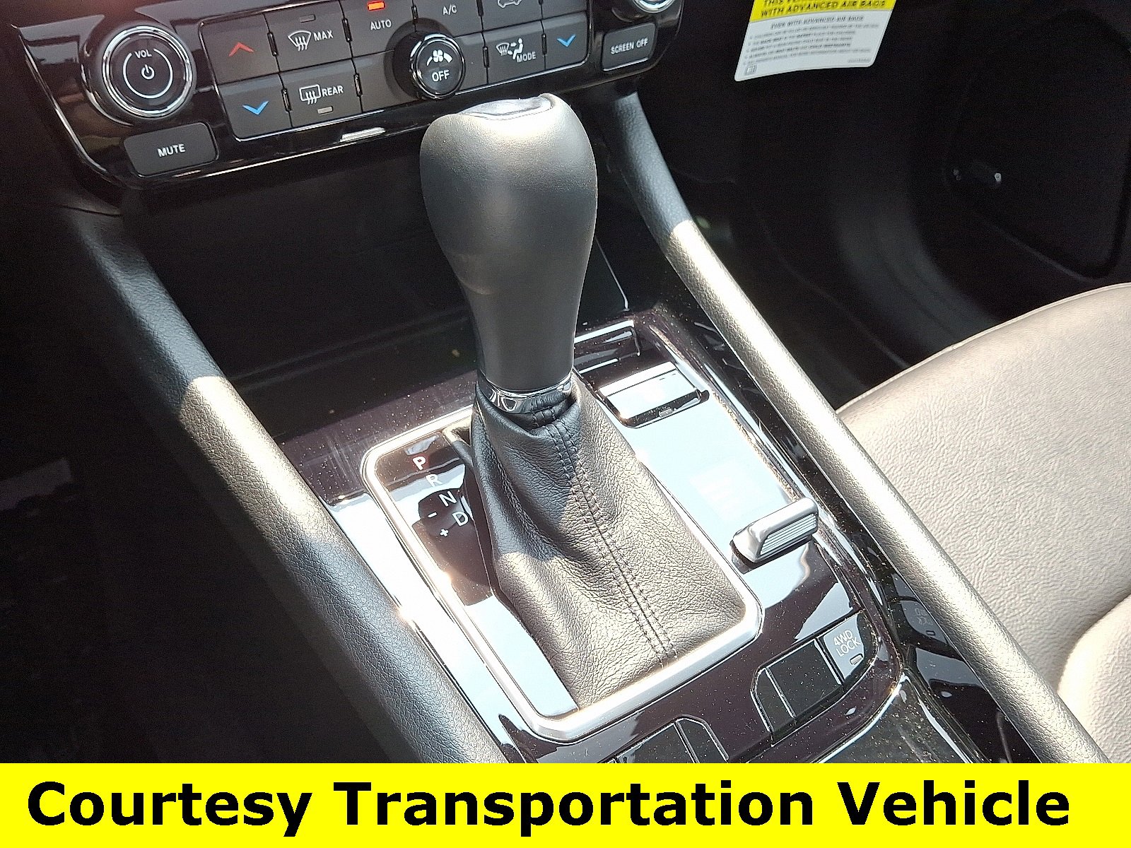 New 2025 Jeep Compass Limited w/ Sun & Sound Group image 9