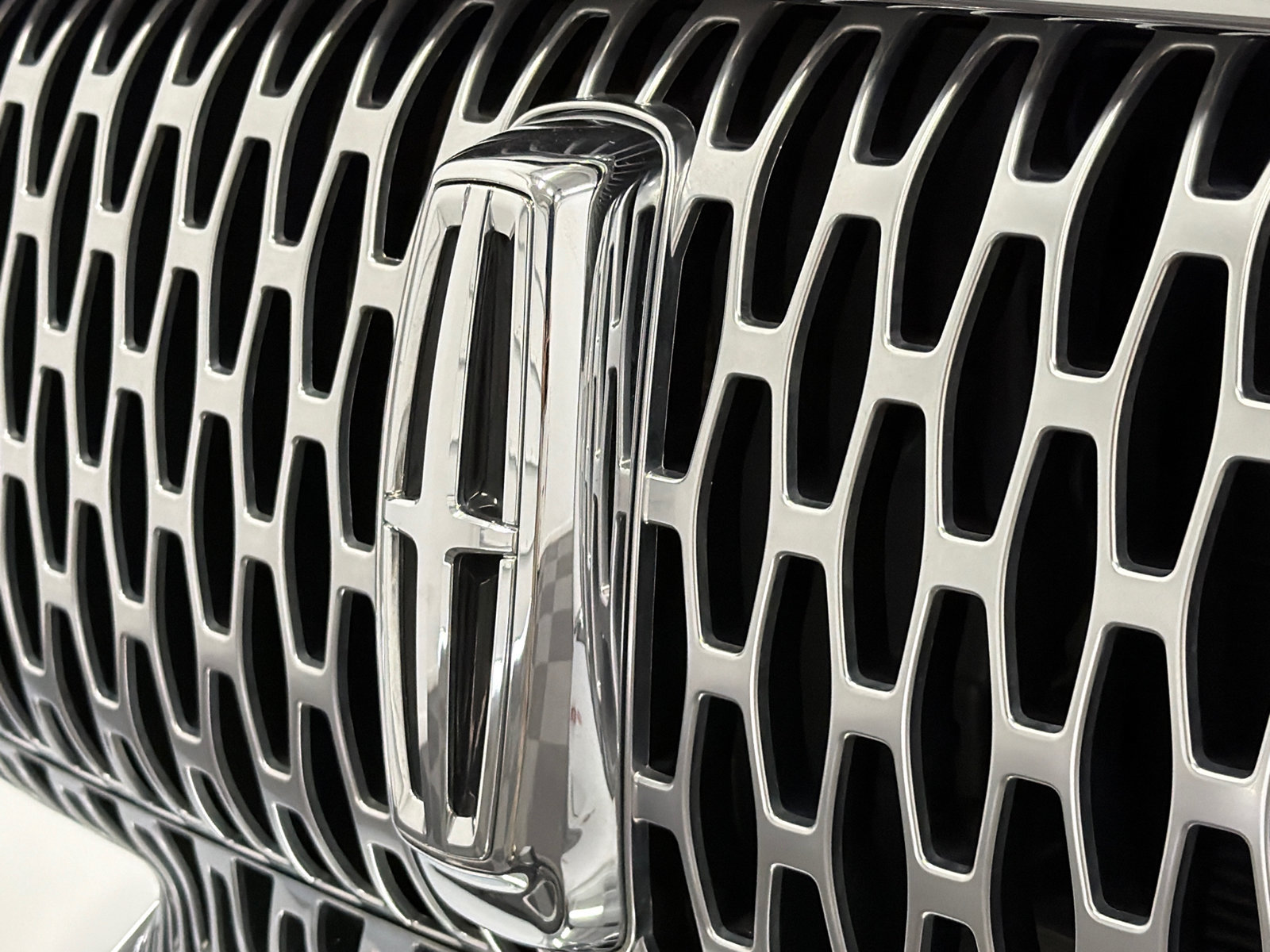 Used 2022 Lincoln Nautilus Reserve FWD image 14