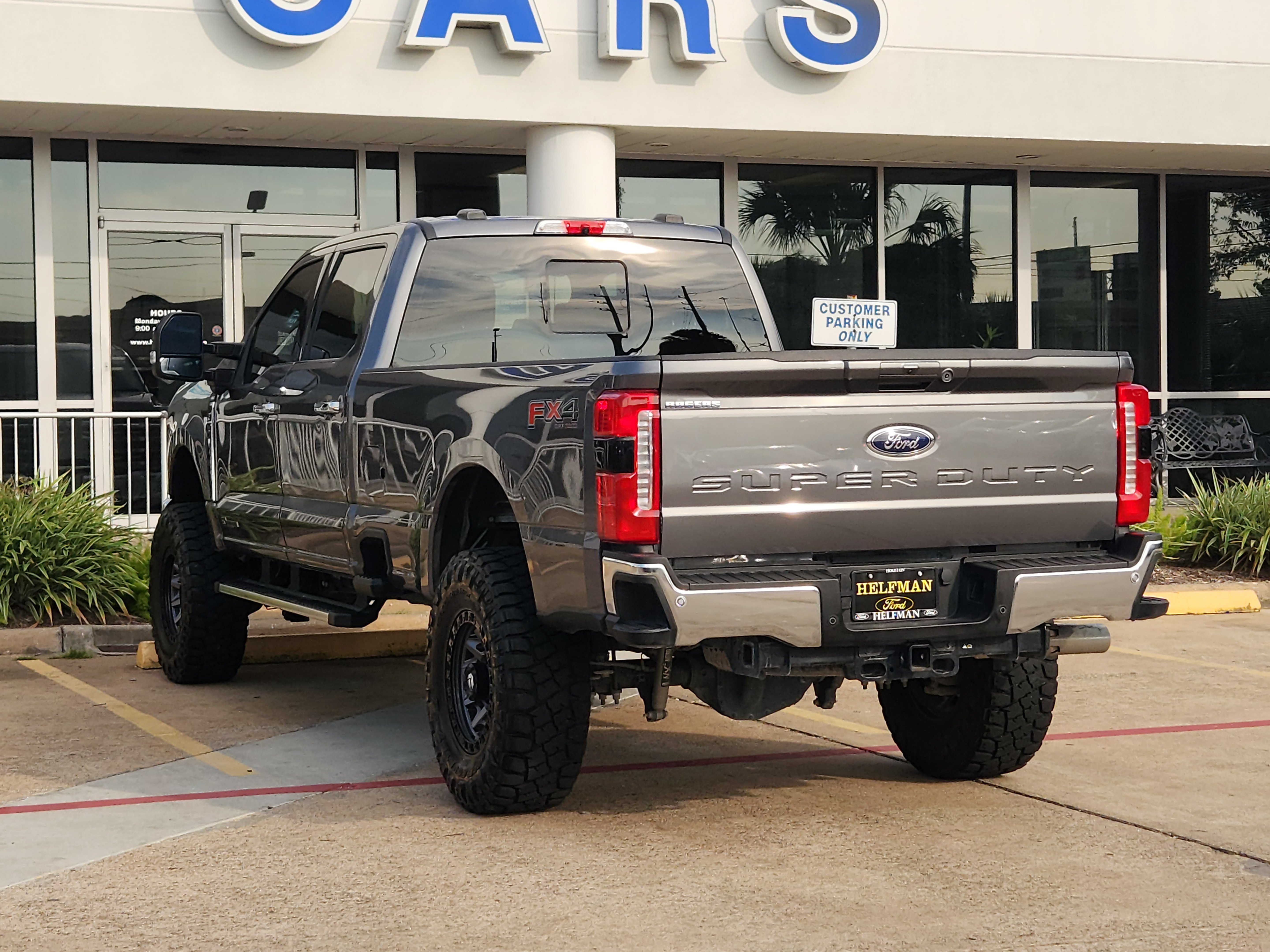 Used 2025 Ford F350 Lariat w/ Chrome Package AWD/4WD image 3