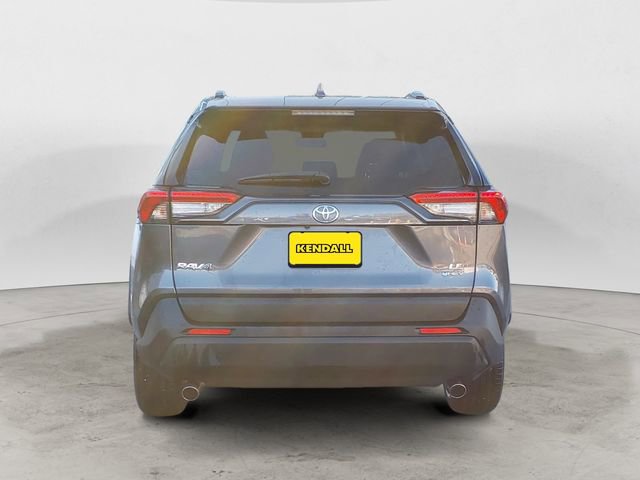 Used 2025 Toyota RAV4 LE AWD/4WD image 4