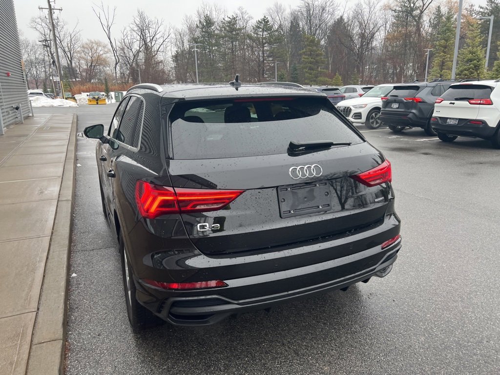Used 2023 Audi Q3 2.0T Premium image 34