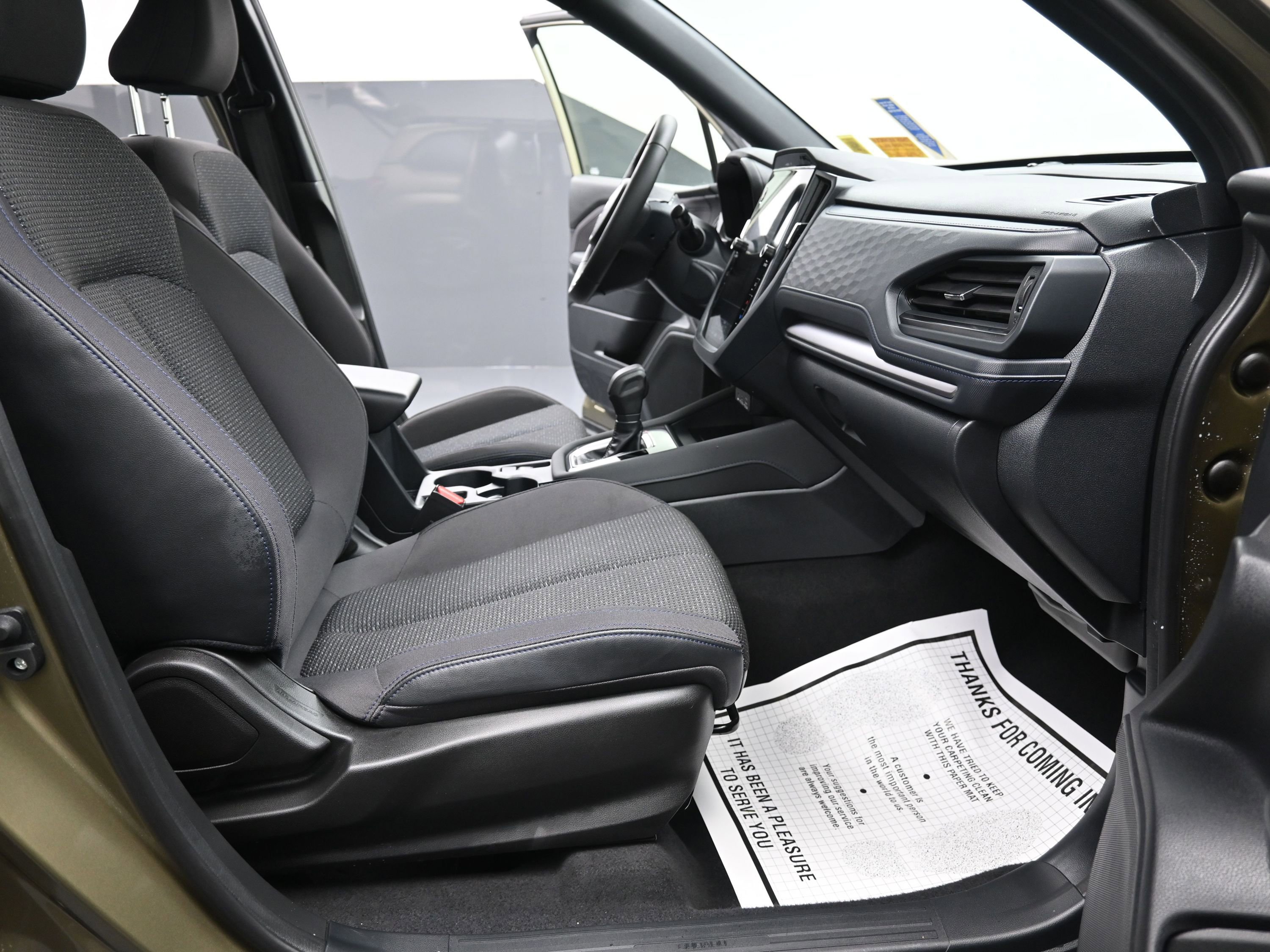 Used 2025 Subaru Forester Premium image 30