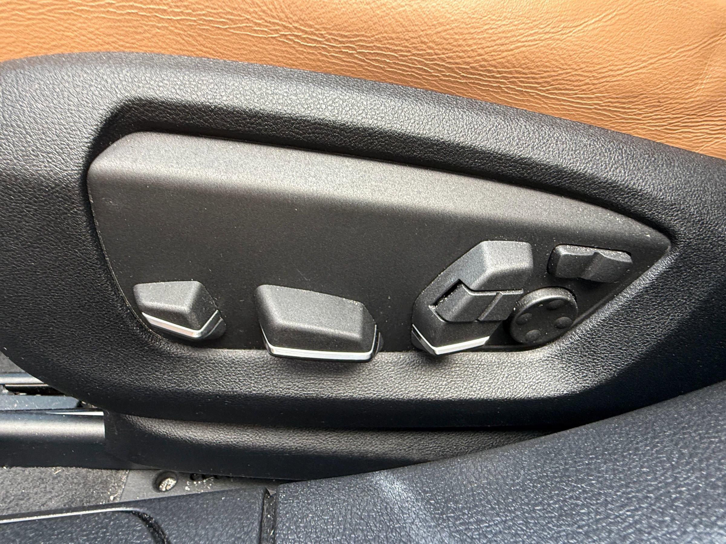 Used 2013 BMW ALPINA B7 xDrive image 35