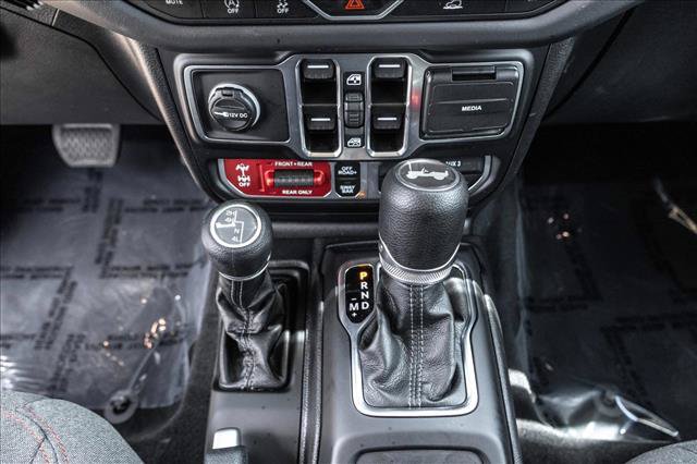 Used 2026 Jeep Wrangler Unlimited Rubicon AWD/4WD image 18