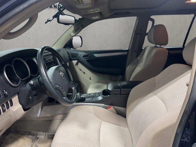 Used 2007 Toyota 4Runner SR5 AWD/4WD image 6