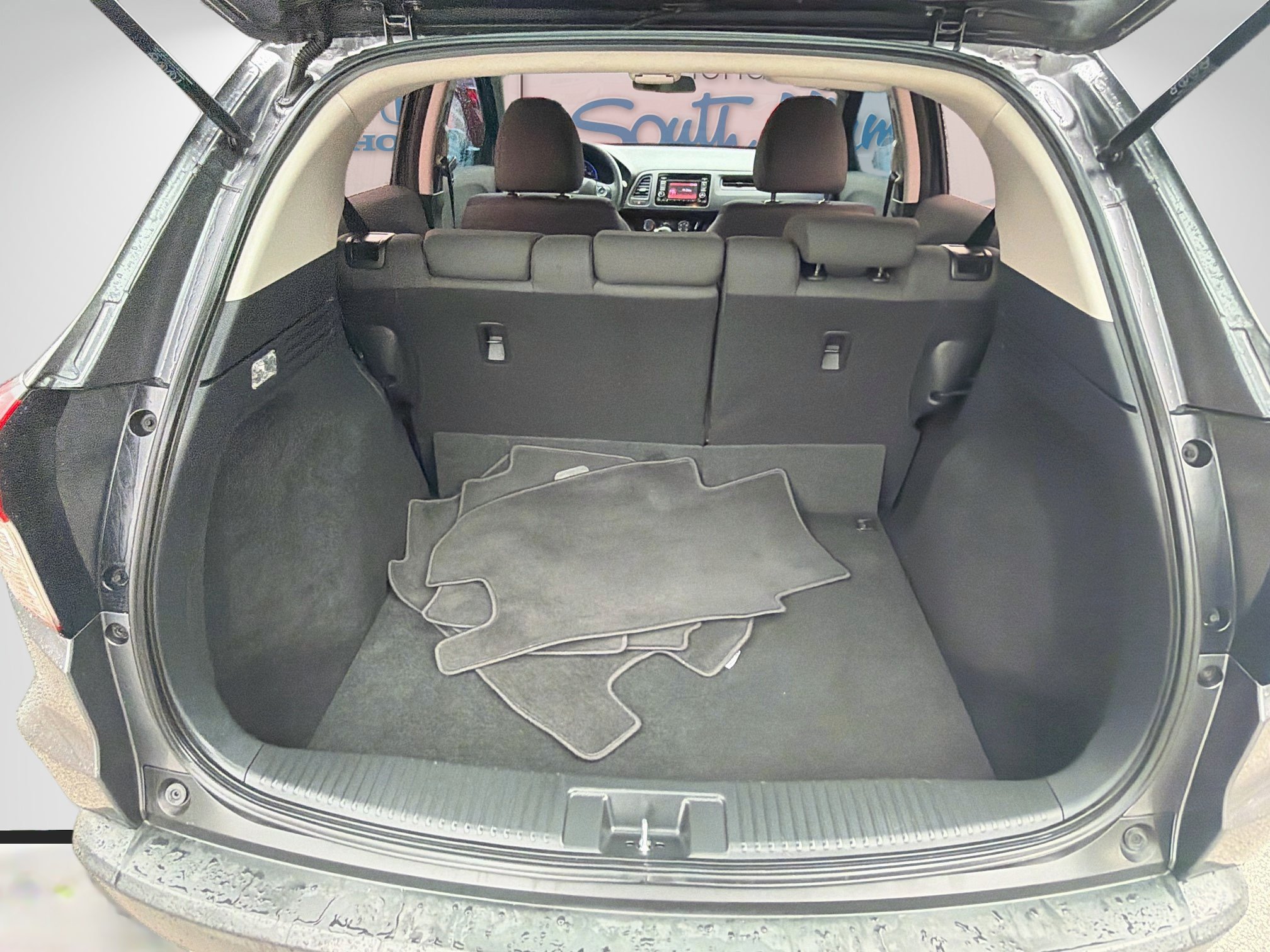 Used 2022 Honda HR-V LX image 25