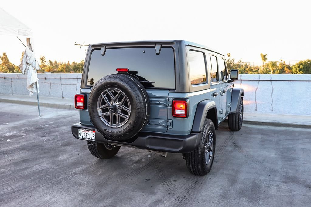 Used 2025 Jeep Wrangler Unlimited Sport AWD/4WD image 8