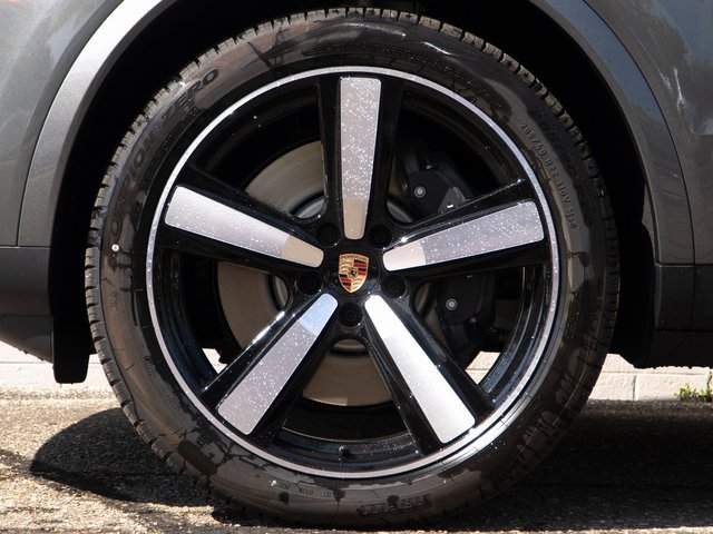 New 2026 Porsche Cayenne E-Hybrid image 12