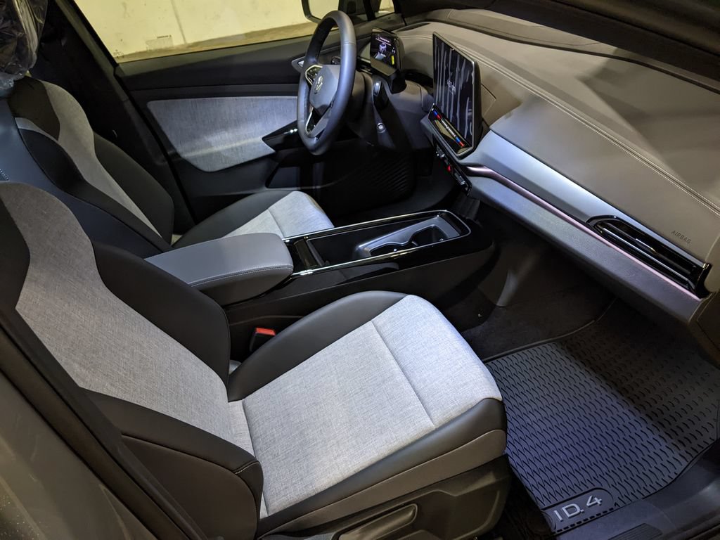 New 2026 Volkswagen ID.4 Pro AWD/4WD image 21