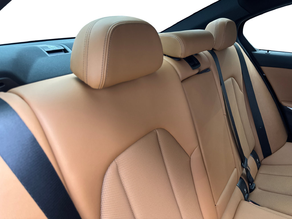 Used 2023 BMW 330i Sedan w/ Convenience Package RWD image 42