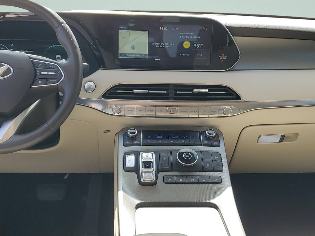 Used 2020 Hyundai Palisade Limited FWD image 15