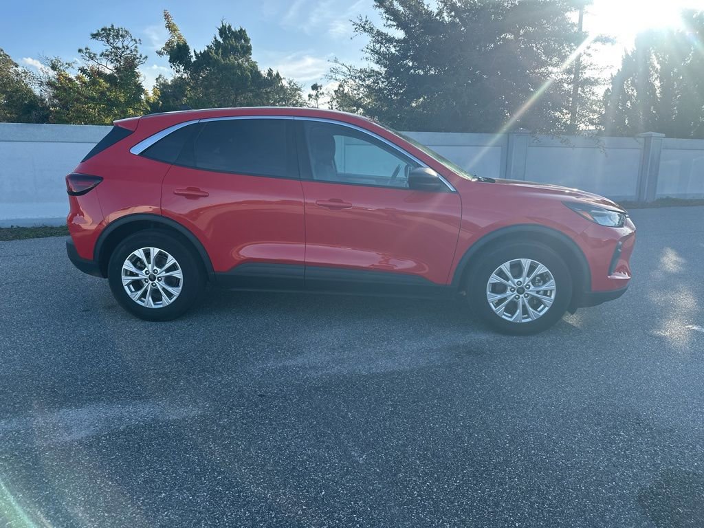 Used 2024 Ford Escape Active image 4