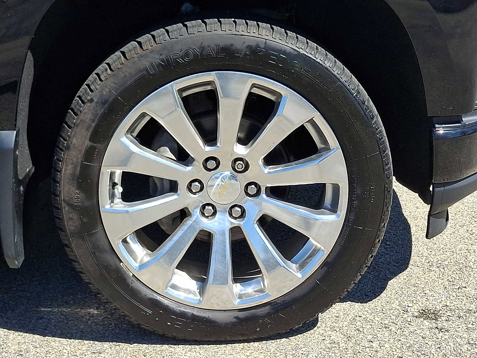 Used 2021 Chevrolet Silverado 1500 High Country w/ Technology Package image 9