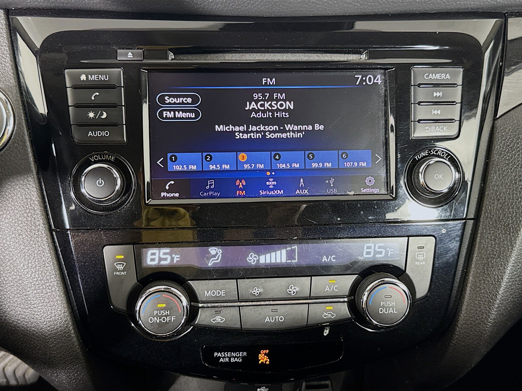 Used 2020 Nissan Rogue Sport SV w/ All-Weather Package AWD/4WD image 16