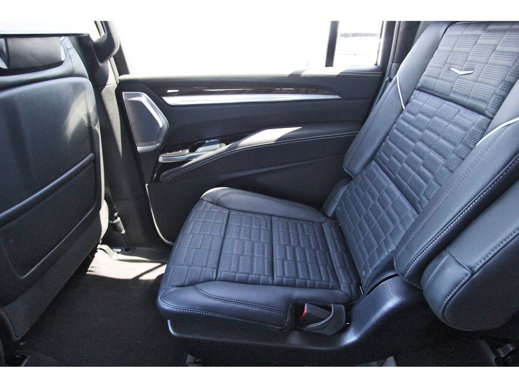 New 2026 Cadillac Escalade ESV Platinum Sport w/ LPO, ONYX Package image 12