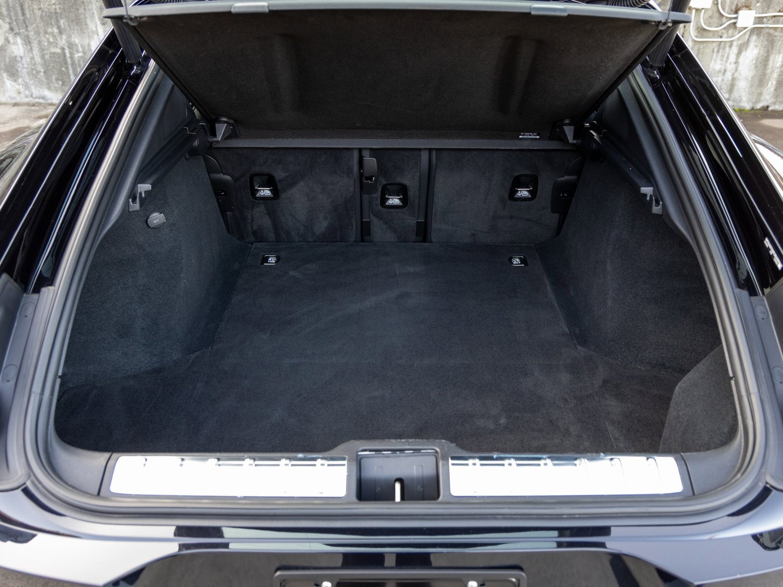 Used 2024 Porsche Panamera 4 image 40