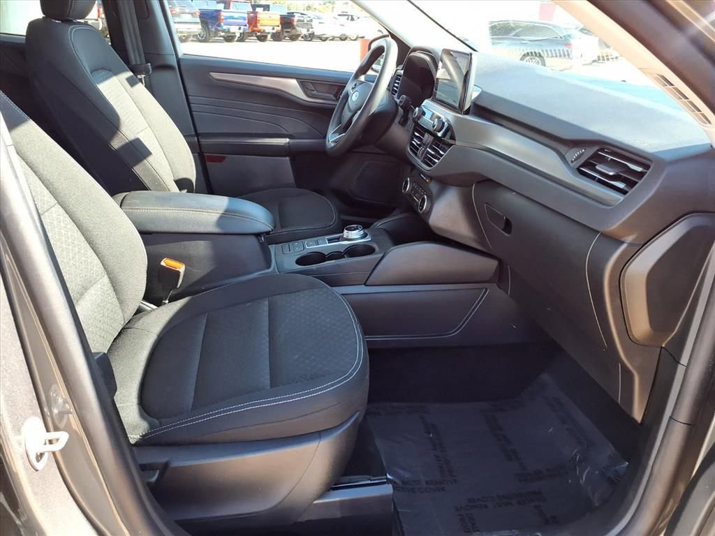 Used 2025 Ford Escape Active image 11