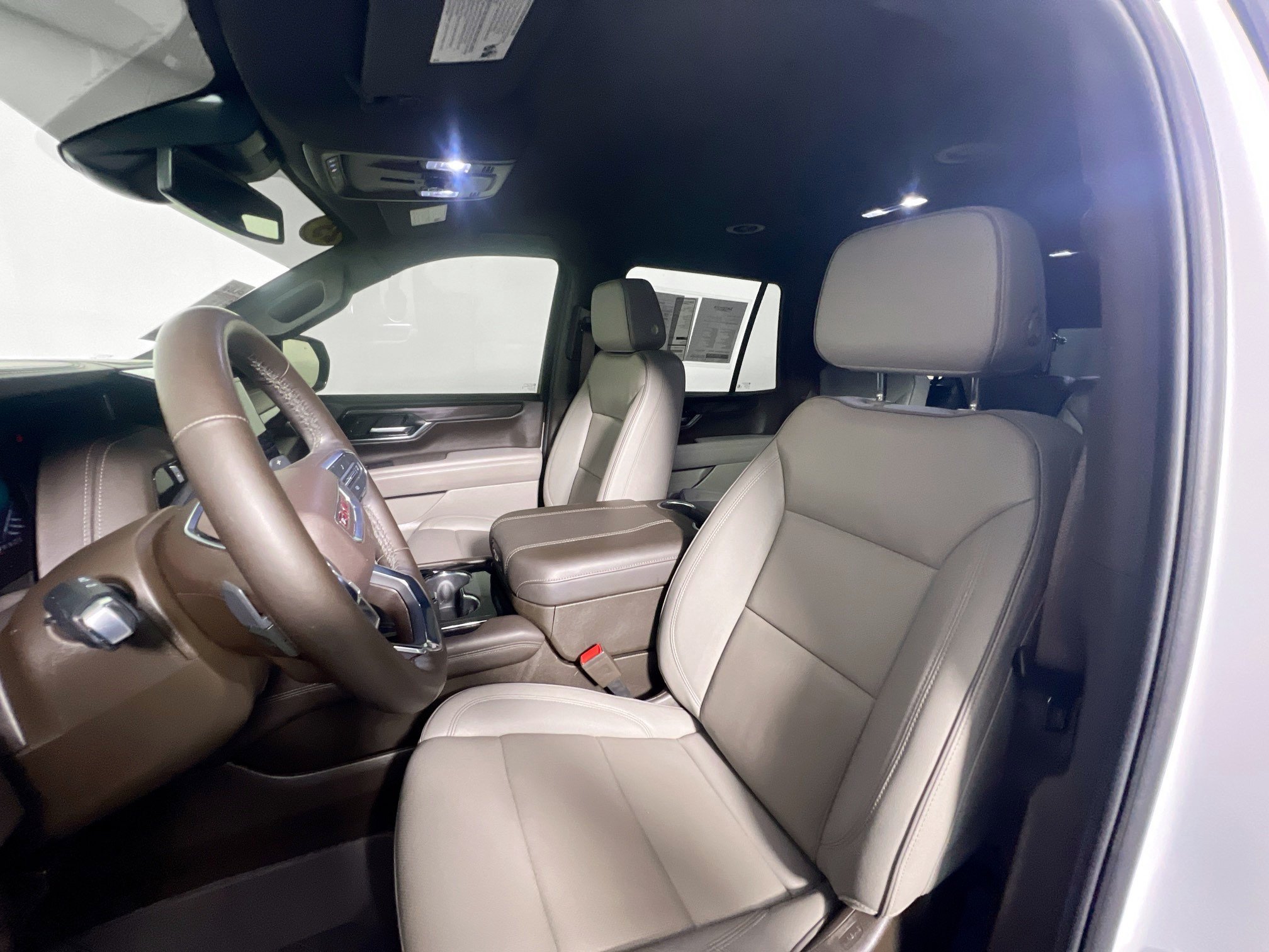 Used 2025 GMC Yukon Elevation RWD image 14