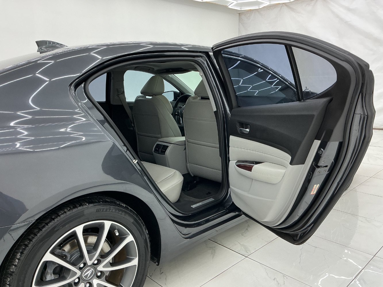 Used 2015 Acura TLX V6 FWD image 23