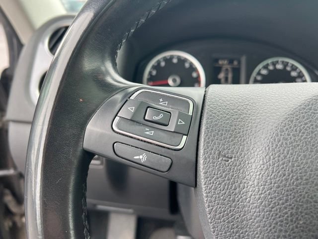Used 2013 Volkswagen Tiguan S AWD/4WD image 14