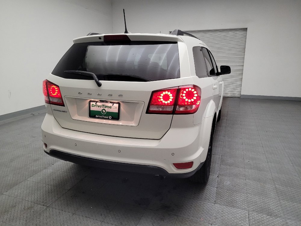 Used 2019 Dodge Journey SE image 7