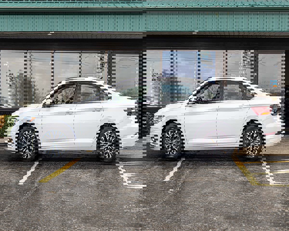 Used 2019 Volkswagen Jetta SE image 6